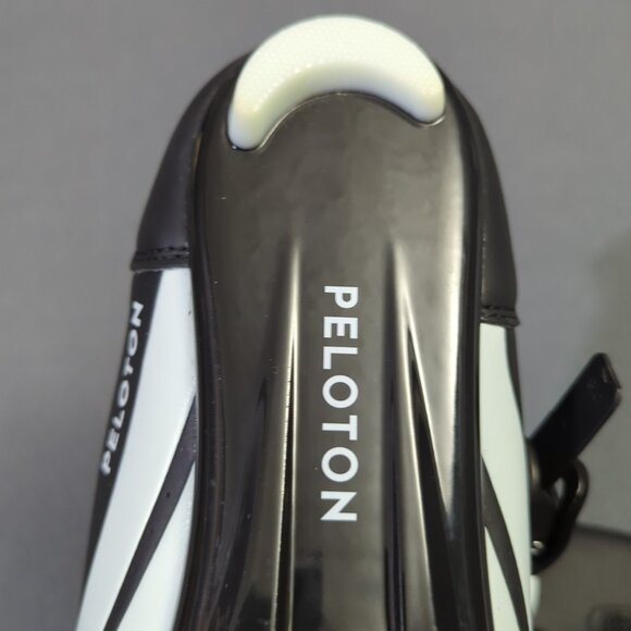 Peloton Cycling Shoes Unisex Size 43 Black Red Cleats - Picture 9 of 10